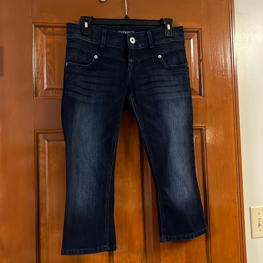 Guess Size 28 Capri Jeans
